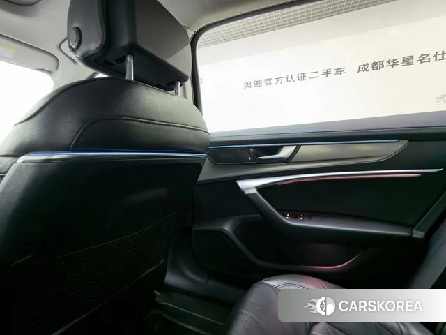 Audi A6L 2021 Черный из Китая, фото 4