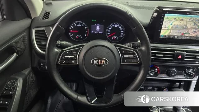 Kia Seltos 2020 Серебристо-серый из Кореи, фото 4