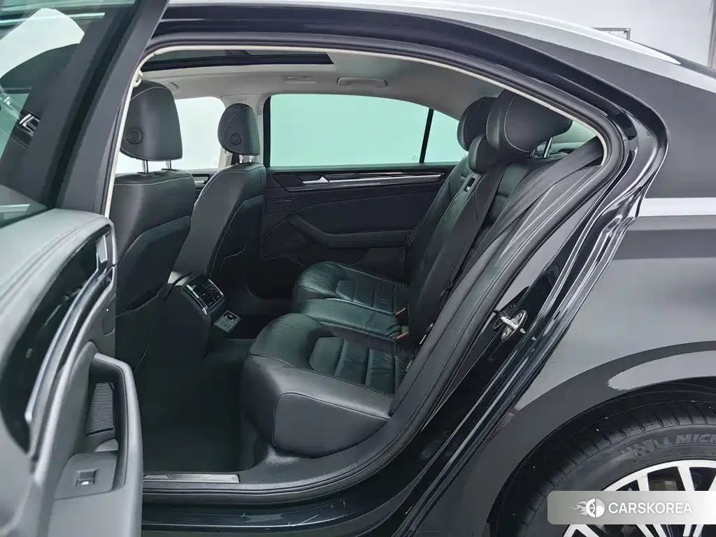 Volkswagen Phideon 2018 Черный из Китая, фото 5