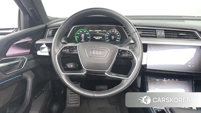 Audi e-Tron 2020 Черный из Кореи, фото 4