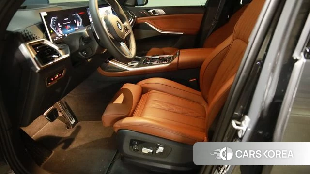 BMW X7 (G07) 2026 Серый из Кореи, фото 4