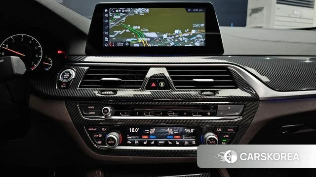 BMW 5 Series (G30) 2019 Черный из Кореи, фото 4