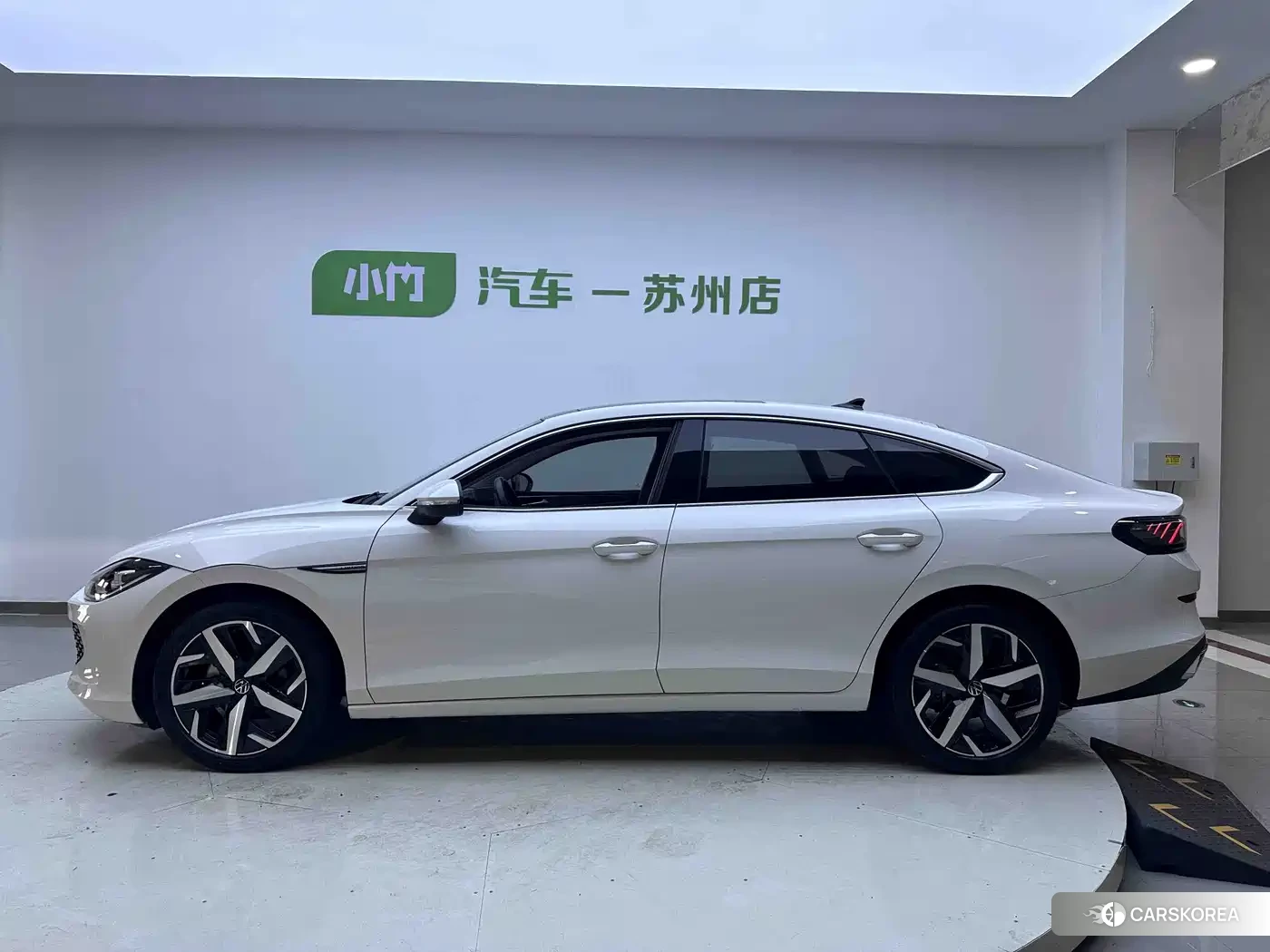 Volkswagen Lamando 2022 Белый из Китая, фото 4