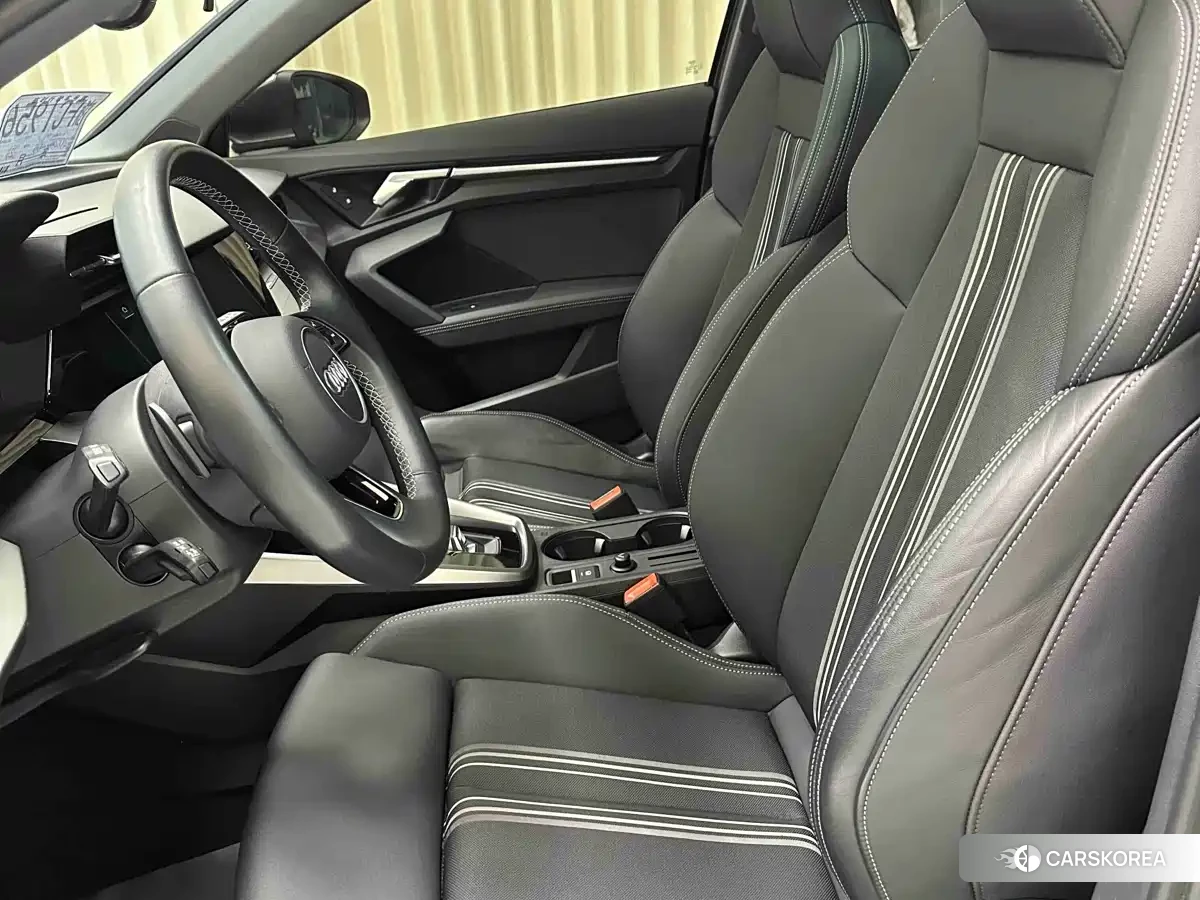 Audi A3 2023 Silver/gray из Китая, фото 4