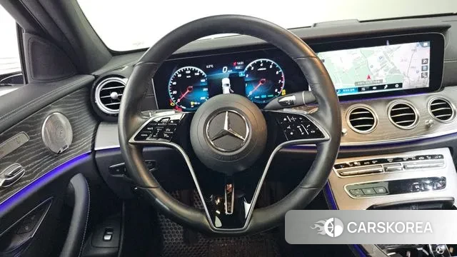 Mercedes-Benz E-Class W213 2022 Белый из Кореи, фото 4