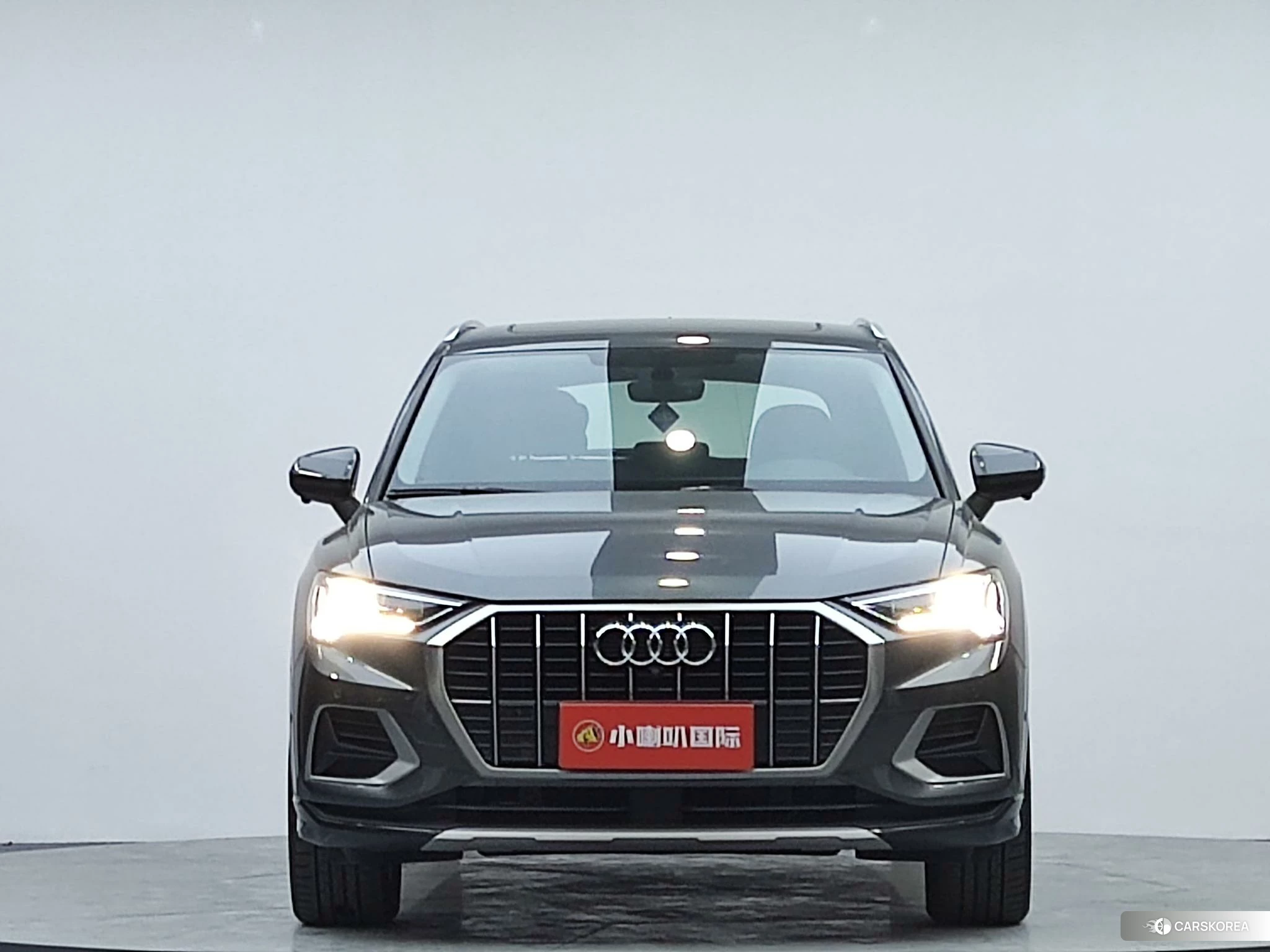 Audi Q3 2021 Темно-серый из Китая, фото 4