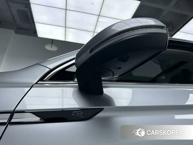 Volkswagen Tiguan L 2022 Серебристо-серый из Китая, фото 4