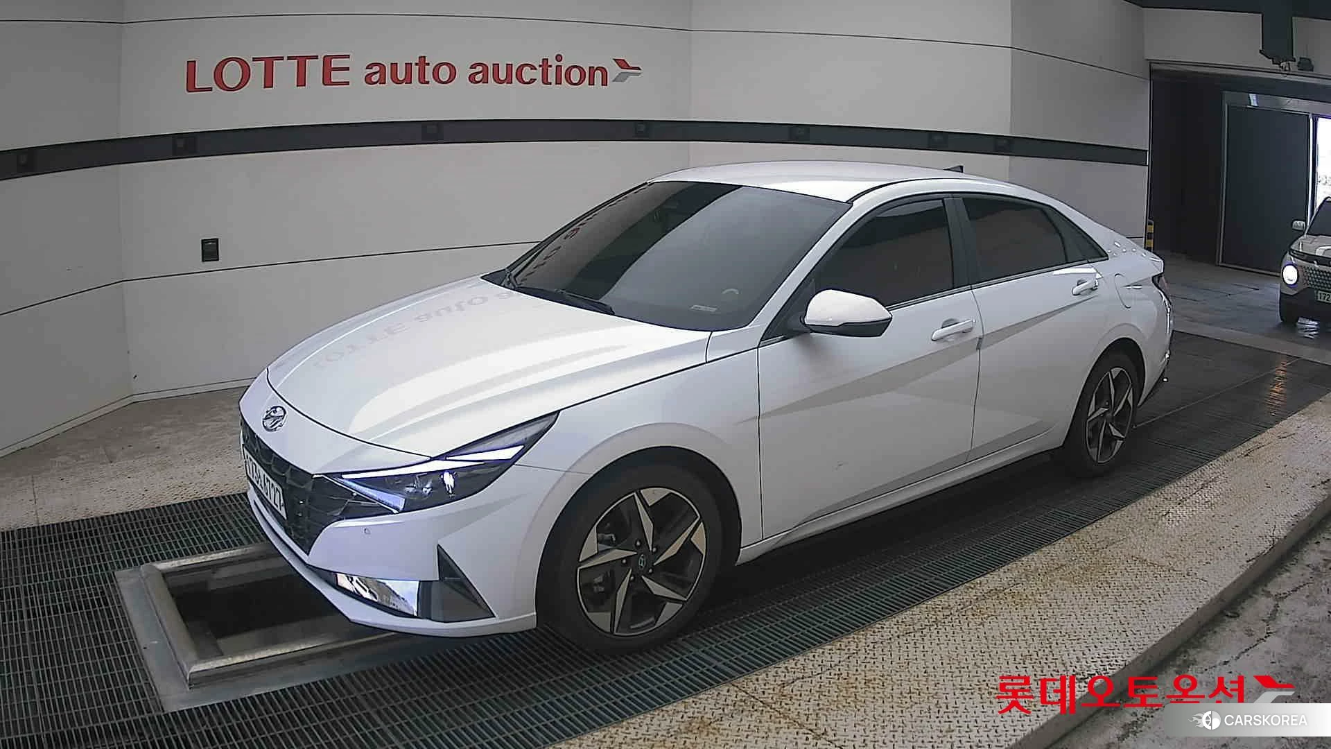 Hyundai Avante 2021 Белый из Кореи, фото 4