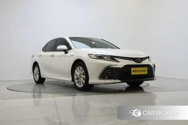 Toyota Camry 2022 Белый из Китая, фото 4