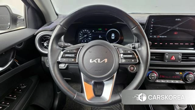 Kia The New K3 2nd generation 2022 Белый из Кореи, фото 4