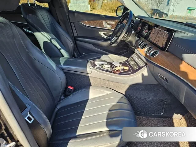 Mercedes-Benz E-Class W213 2020 Черный из Кореи, фото 4