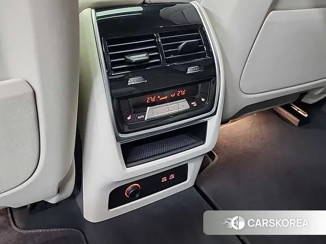 BMW X7 (G07) 2025 Черный из Кореи, фото 4