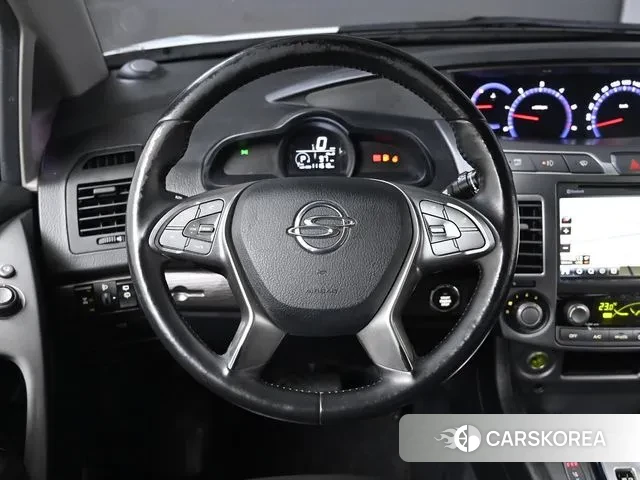 Ssangyong Korando Turismo 2018 Белый из Кореи, фото 4