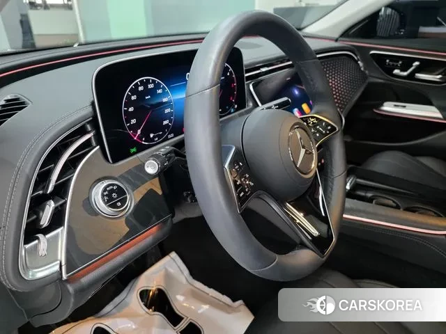 Mercedes-Benz E-Class W214 2024 Белый из Кореи, фото 4