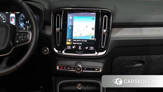 Volvo XC40 2021 Белый из Кореи, фото 4