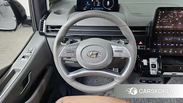Hyundai Staria 2023 Белый из Кореи, фото 4