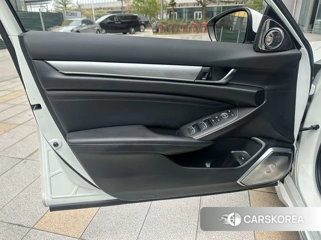 Honda Accord 2023 Белый из Китая, фото 4