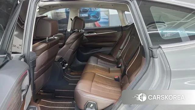 BMW 6 Series GT (G32) 2020 Серебристо-серый из Кореи, фото 4