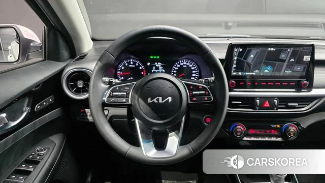 Kia The New K3 2nd generation 2021 Белый из Кореи, фото 4