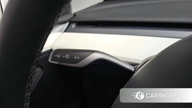 Tesla Model Y 2023 Белый из Кореи, фото 4