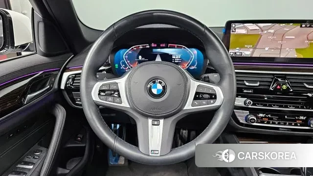 BMW 5 Series (G30) 2022 Белый из Кореи, фото 4