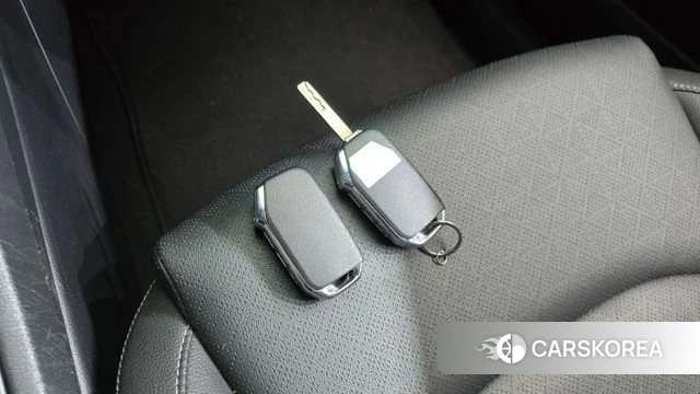 Kia The New K3 2nd generation 2022 Серый из Кореи, фото 4