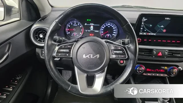 Kia The New K3 2nd generation 2021 Белый из Кореи, фото 4