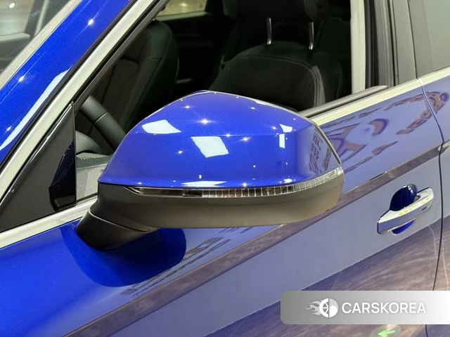 Audi Q5L 2021 Синий из Китая, фото 4