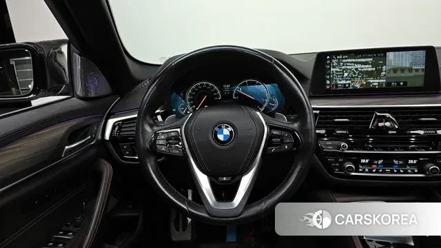 BMW 5 Series (G30) 2018 Белый из Кореи, фото 4