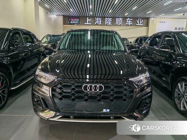 Audi Q5L 2021 Черный из Китая, фото 4