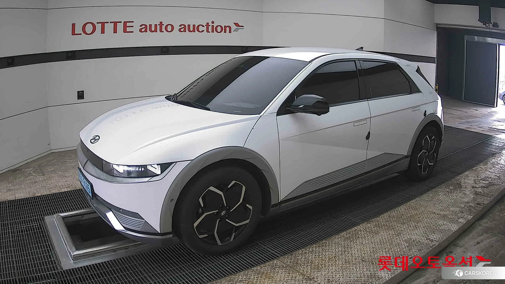 Hyundai IONIQ 5 2022 Atlas White из Кореи, фото 3