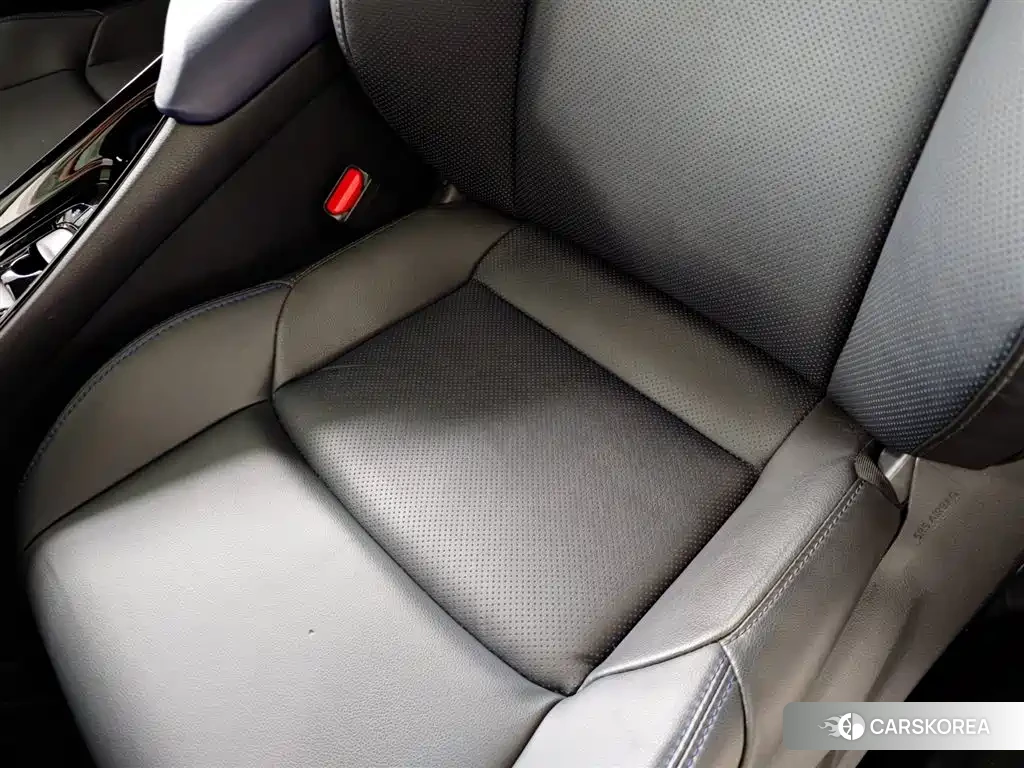 Toyota C-HR 2023 Белый из Китая, фото 4