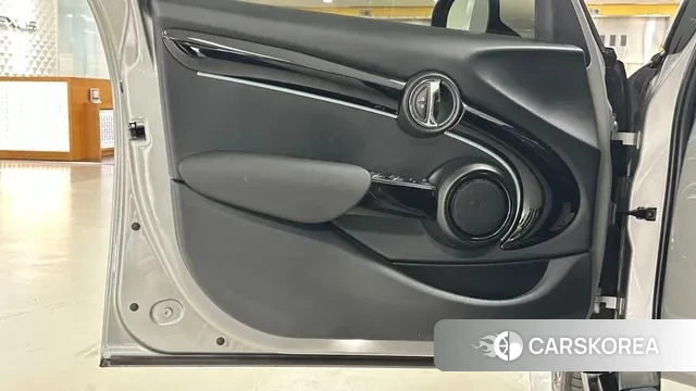 Mini Cooper 2024 Серебристо-серый из Кореи, фото 4