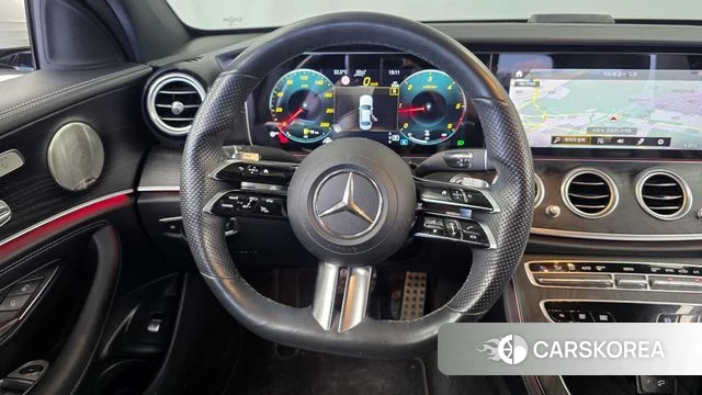 Mercedes-Benz E-Class W213 2022 Белый из Кореи, фото 4