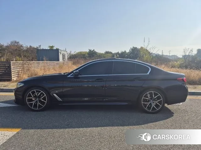 BMW 5 Series (G30) 2023 Синий из Кореи, фото 4