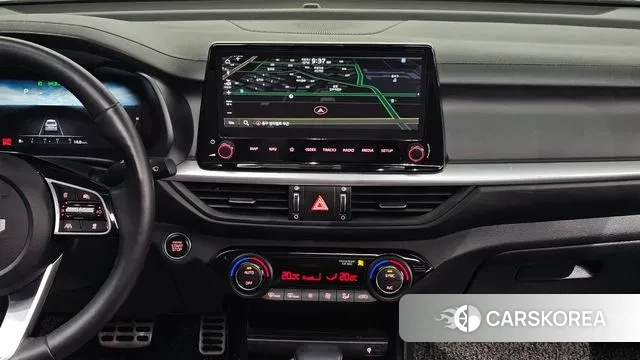 Kia The New K3 2nd generation 2023 Белый из Кореи, фото 4