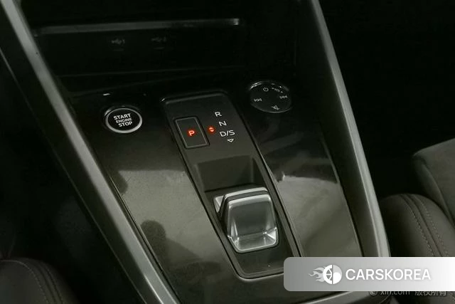 Audi A3 2021 Темно-серый из Китая, фото 4