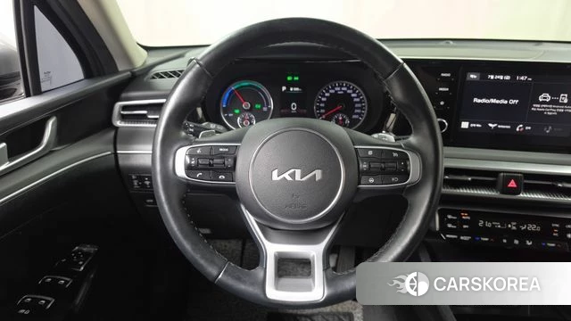 Kia K5 Hybrid 3rd Generation 2023 Серебристо-серый из Кореи, фото 4