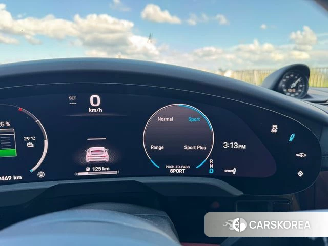 Porsche Taycan 2025 Черный из Кореи, фото 4