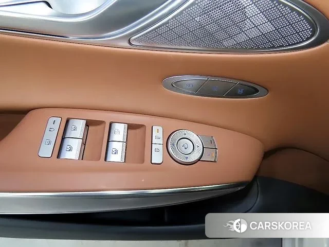 Genesis GV70 2025 Белый из Кореи, фото 4