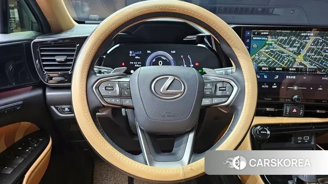 Lexus NX350h Second generation 2023 Серебристо-серый из Кореи, фото 4