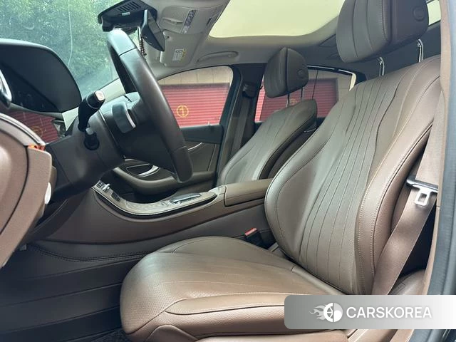 Mercedes-Benz E-class 2023 Черный из Китая, фото 4