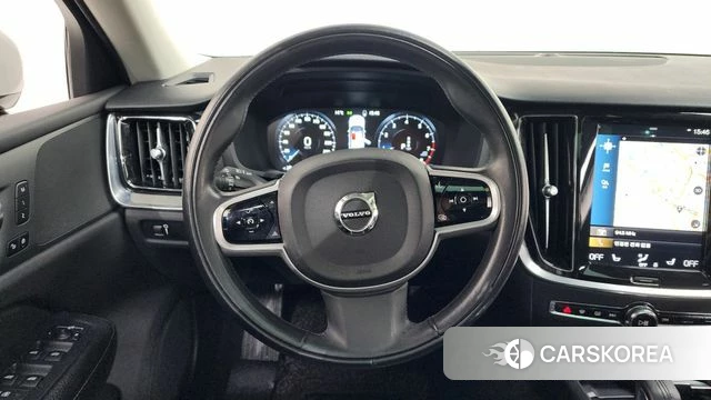 Volvo V60 Cross-Country 2nd Generation 2021 Белый из Кореи, фото 4