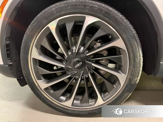 Lincoln Aviator 2nd generation 2022 Белый из Кореи, фото 4