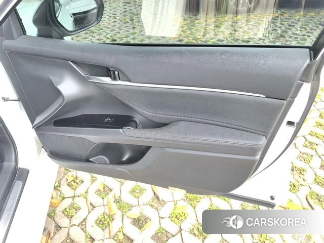 Toyota Camry 2020 Белый из Китая, фото 4