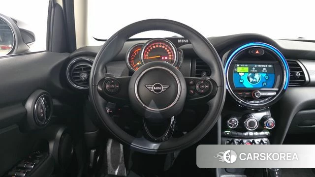 Mini Cooper 2019 Жемчужный цвет из Кореи, фото 4