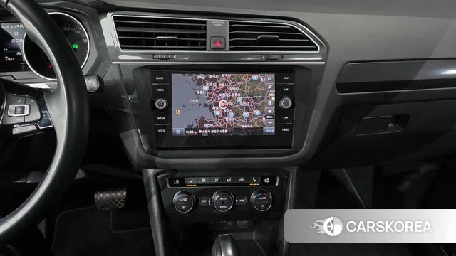 Volkswagen Tiguan second Generation 2020 Белый из Кореи, фото 4