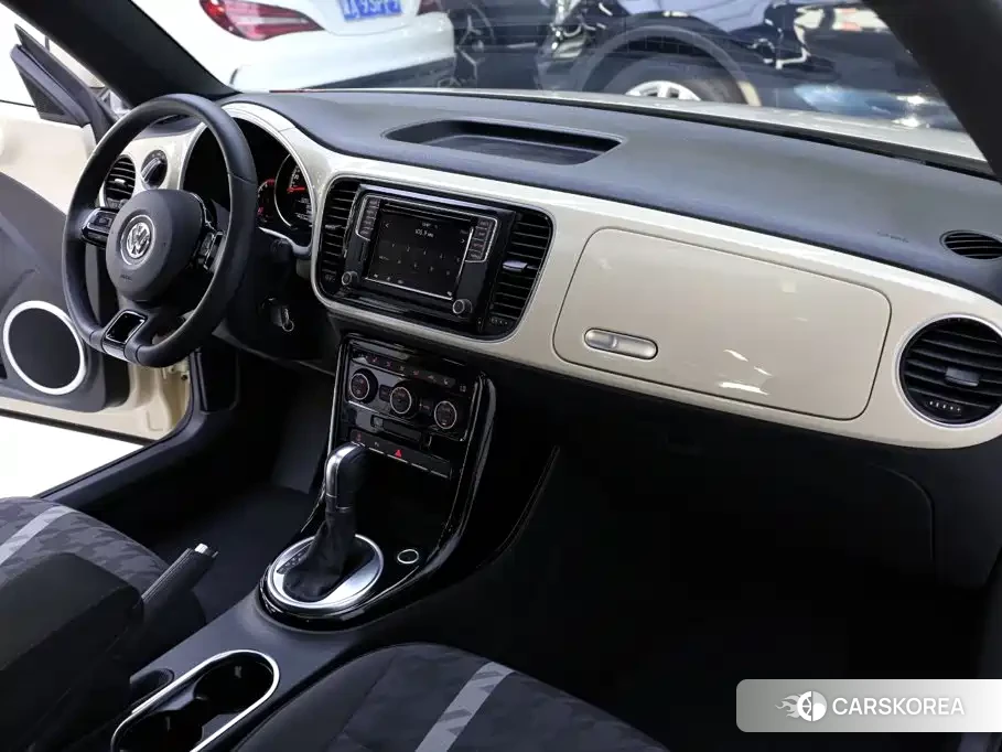 Volkswagen Beetle 2020 Белый из Китая, фото 4