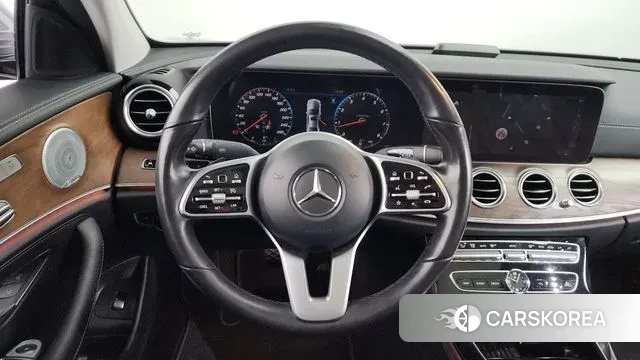 Mercedes-Benz E-Class W213 2019 Серебряный из Кореи, фото 4