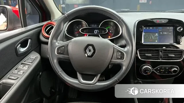Renault Korea (Samsung) Clio 2019 Красный из Кореи, фото 4